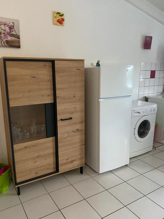 Appartements: Plage & Commerces A 200M Sainte-Anne  Eksteriør bilde