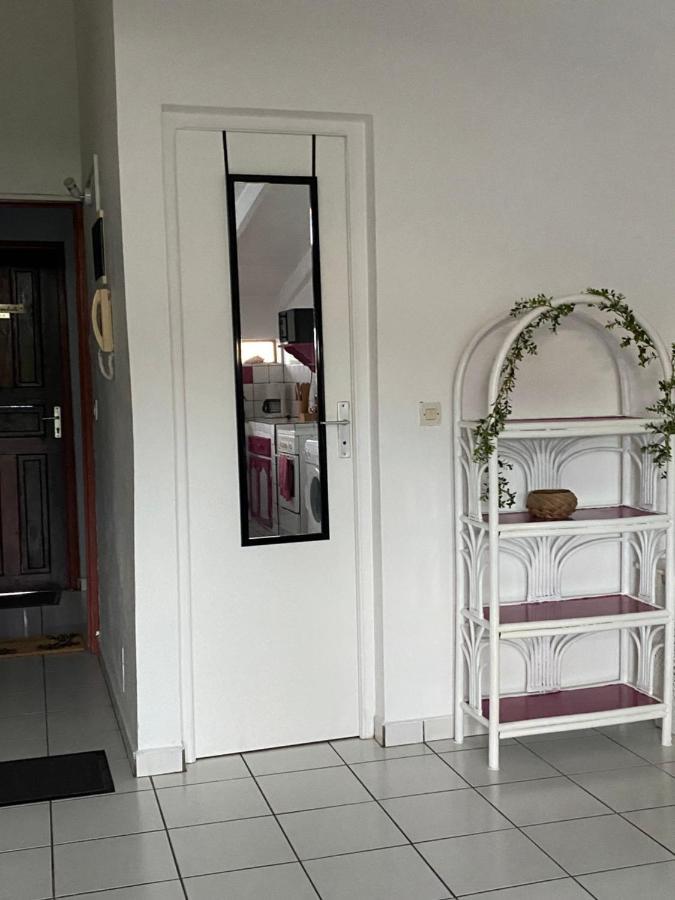 Appartements: Plage & Commerces A 200M Sainte-Anne  Eksteriør bilde