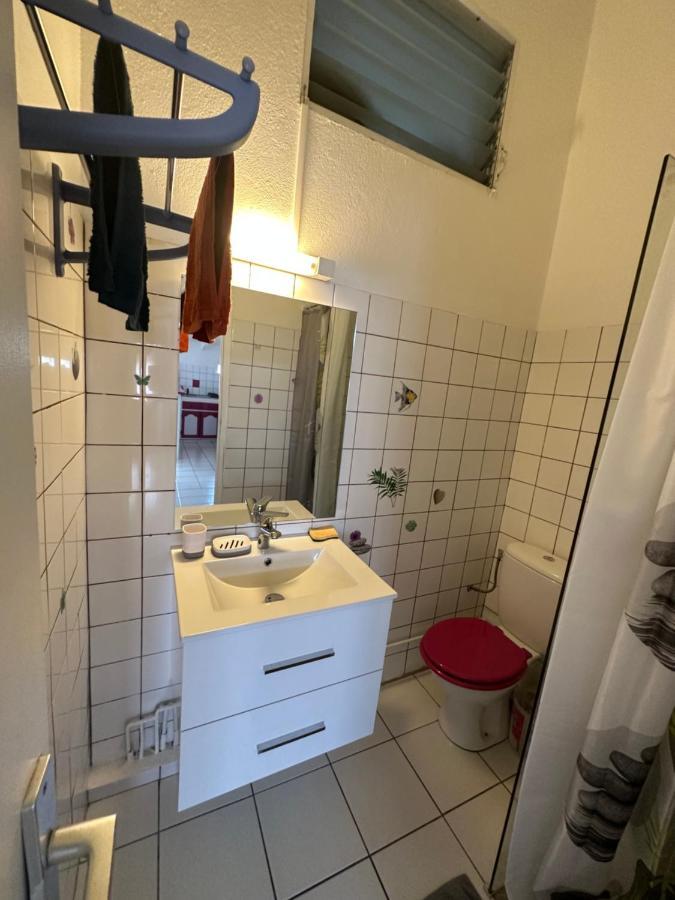 Appartements: Plage & Commerces A 200M Sainte-Anne  Eksteriør bilde