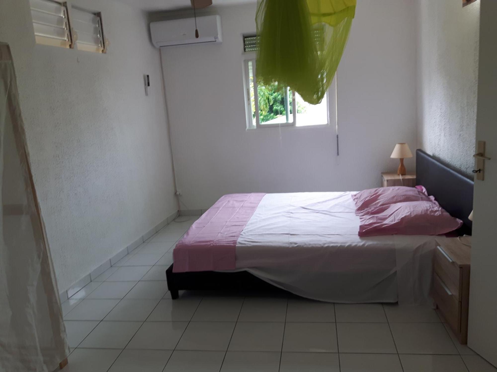 Appartements: Plage & Commerces A 200M Sainte-Anne  Eksteriør bilde
